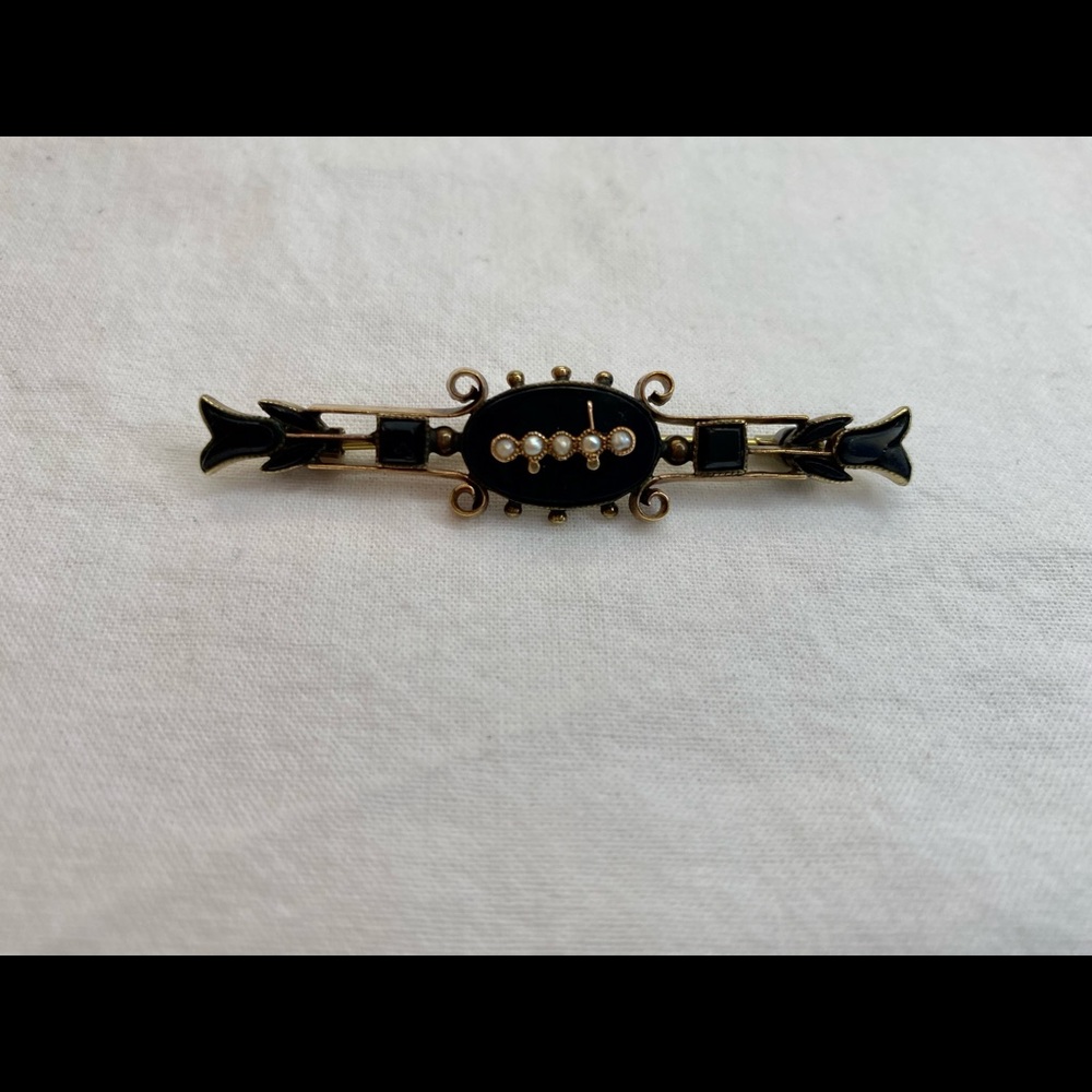 Victorian mourning brooch